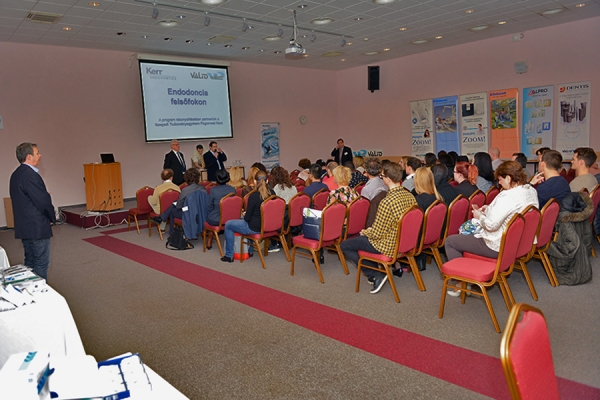 endo-kurzus-szeged-2016-2809A4D22-A659-D9FA-9B71-D9780B64DC4A.jpg